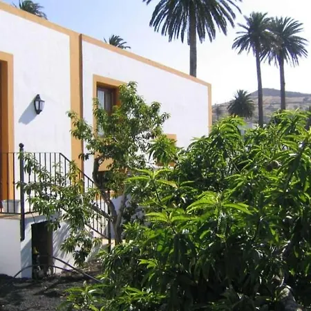 Sleeps 4 Wifi Villa Haria